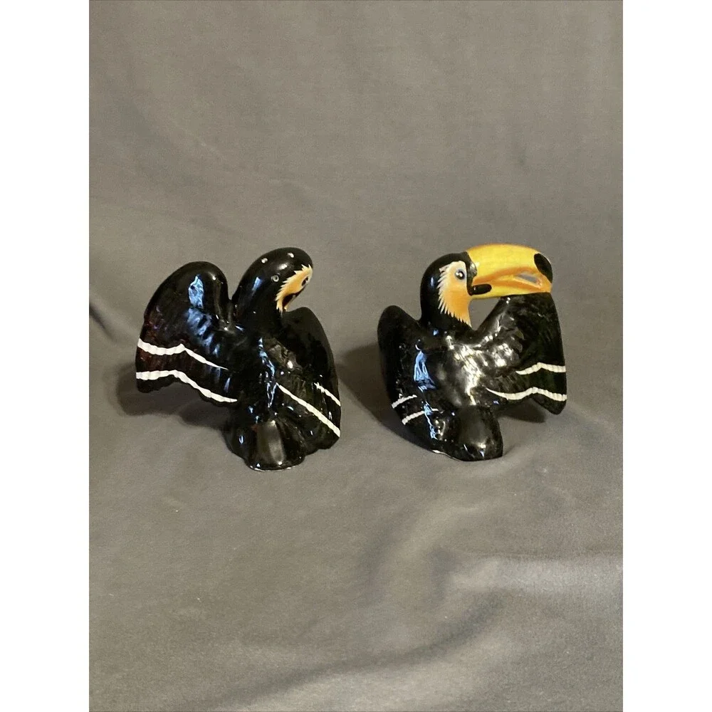 Vintage Salt & Pepper Shaker Set Japan Toucan Bird